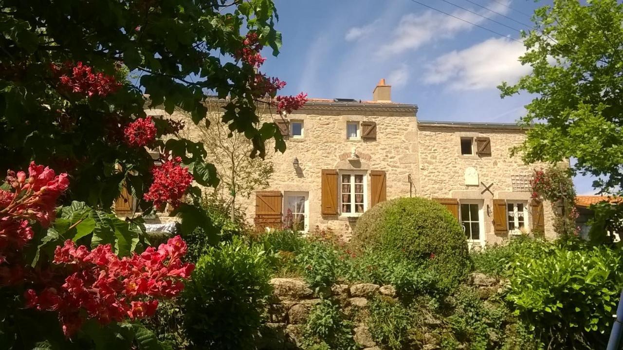 Au Coeur De La Nature Saint-Malo-du-Bois Exterior photo